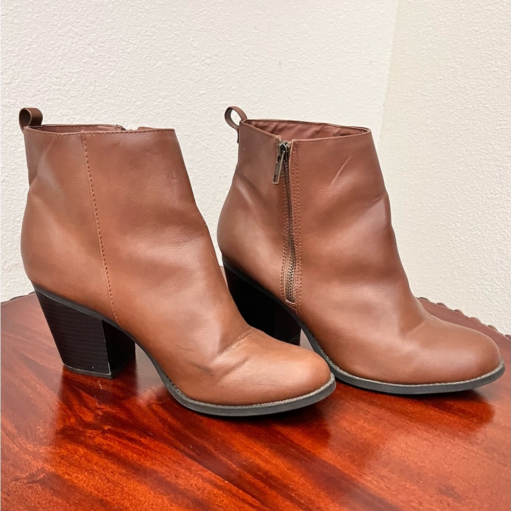 Attention Heel - Size 11 M